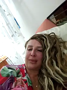 Snapshot of MariaRichi_ chatting on 09-17-25, 07:04 MariaRichi online show from 09-17-25, 07:04