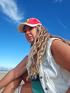 Snapshot of MariaRichi_ chatting on 09-26-25, 07:34 MariaRichi online show from 09-26-25, 07:34