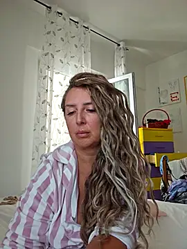 Snapshot of MariaRichi_ chatting on 10-01-25, 07:58 MariaRichi online show from 10-01-25, 07:58