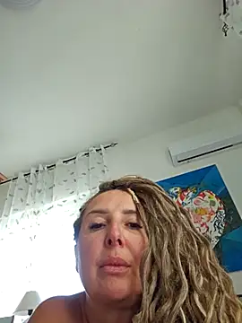 Snapshot of MariaRichi_ chatting on 10-04-25, 07:28 MariaRichi online show from 10-04-25, 07:28