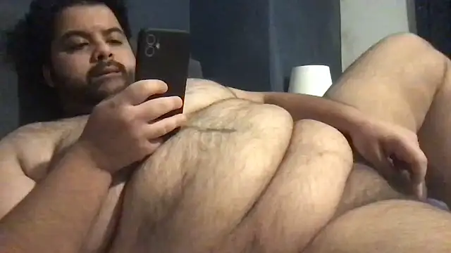 Snapshot of fattboyuk chatting on 02-15-25, 05:28 fattboyuk online show from 02-15-25, 05:28