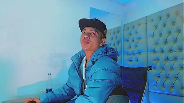 HannibalLester online show from 02-11-25, 05:37