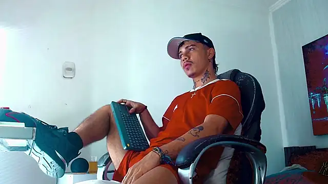 HannibalLester online show from 03-18-25, 02:04