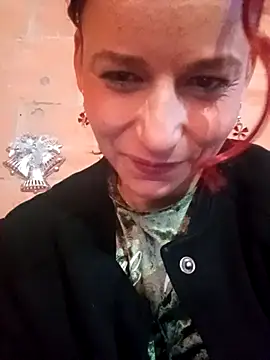 Snapshot of Rachhelle__ chatting on 12-22-24, 10:15 Rachhelle online show from 12-22-24, 10:15