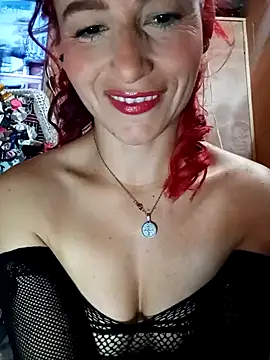 Snapshot of Rachhelle__ chatting on 02-20-25, 01:25 Rachhelle online show from 02-20-25, 01:25