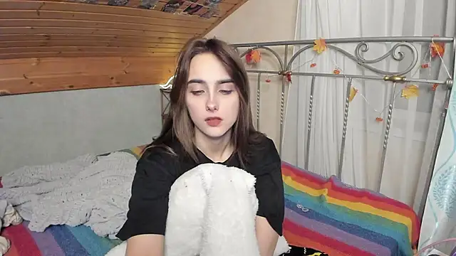 Snapshot of SilverDream chatting on 12-14-24, 11:23 SilverDream online show from 12-14-24, 11:23