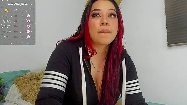 Snapshot of C_rose97 chatting on 12-22-24, 03:44 C rose97 online show from 12-22-24, 03:44