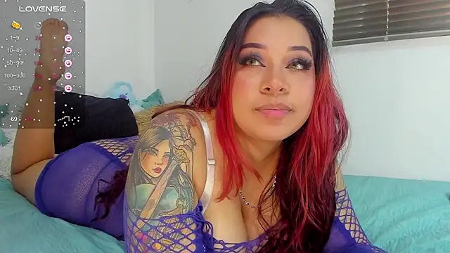 Snapshot of C_rose97 chatting on 01-19-25, 09:55 C rose97 online show from 01-19-25, 09:55