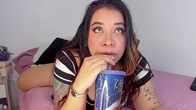 Snapshot of C_rose97 chatting on 09-28-25, 10:26 C rose97 online show from 09-28-25, 10:26