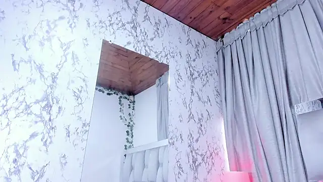 dafne queenn online show from 09-24-25, 12:30