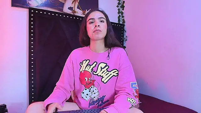 dafne queenn online show from 11-15-25, 12:45