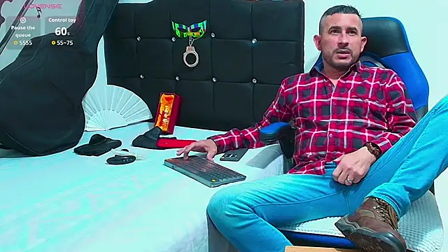 Snapshot of Yeol_King chatting on 11-04-25, 07:57 Yeol King online show from 11-04-25, 07:57