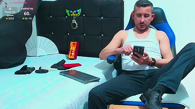 Snapshot of Yeol_King chatting on 11-12-25, 03:12 Yeol King online show from 11-12-25, 03:12