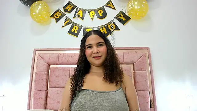 zoee lovv online show from 12-21-24, 07:03