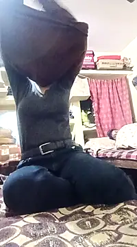 Snapshot of InLero chatting on 12-14-24, 04:12 InLero online show from 12-14-24, 04:12