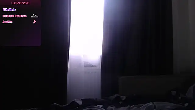 -LauraGold- online show from 03-12-25, 05:35