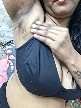 lovelyruhi online show from 10-30-25, 07:32