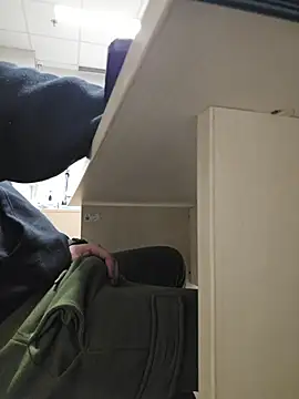 Snapshot of Ibag01 chatting on 02-10-26, 04:11 Ibag01 online show from 02-10-26, 04:11