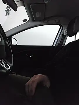 Snapshot of Ibag01 chatting on 02-12-26, 12:00 Ibag01 online show from 02-12-26, 12:00