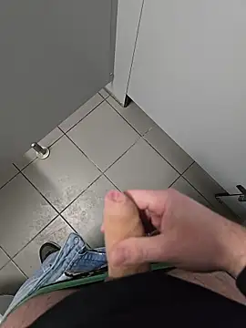 Snapshot of Ibag01 chatting on 02-26-26, 01:43 Ibag01 online show from 02-26-26, 01:43