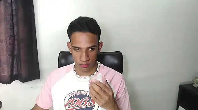 AbrahanBratz online show from 12-28-24, 05:46