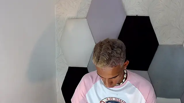 AbrahanBratz online show from 01-11-25, 03:31