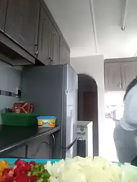 Feathergal69  online show from 09-12-25, 02:17