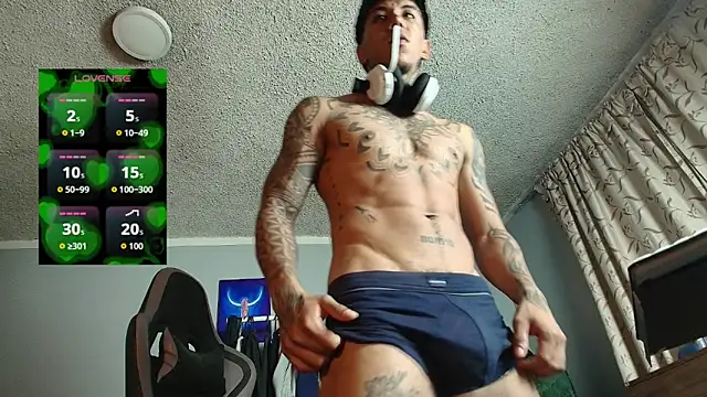 Nickhot0609 online show from 04-08-26, 09:31