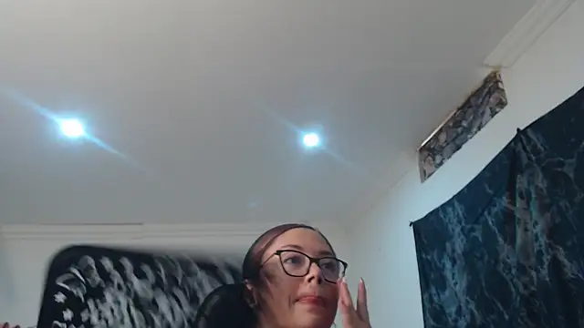 Snapshot of Madame_Shein_ chatting on 03-31-26, 08:42 Madame Shein online show from 03-31-26, 08:42