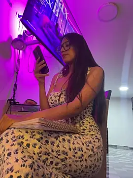 AleFantasy0001 online show from 05-18-26, 02:07