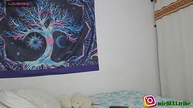 mielikki001 online show from 04-23-26, 04:53