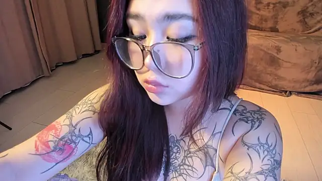 Snapshot of Yuriko_May chatting on 01-24-25, 02:41 Yuriko May online show from 01-24-25, 02:41