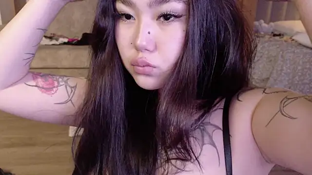 Snapshot of Yuriko_May chatting on 10-03-25, 04:15 Yuriko May online show from 10-03-25, 04:15