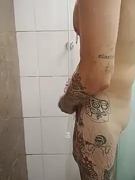 Snapshot of rolesexy chatting on 12-13-24, 01:37 rolesexy online show from 12-13-24, 01:37