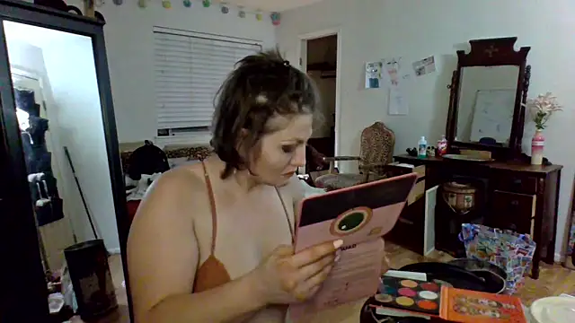 sophiarica online show from 04-25-26, 07:22