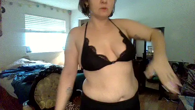 Snapshot of sophiarica chatting on 06-02-26, 05:48 sophiarica online show from 06-02-26, 05:48