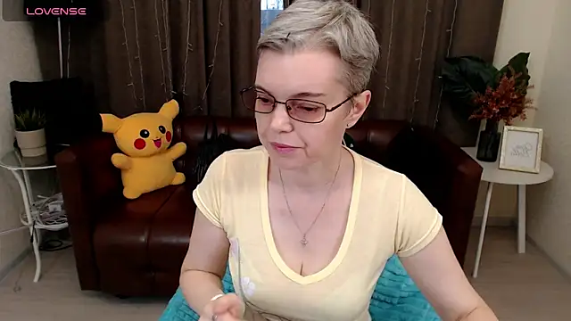 Cutie Erikaa1 online show from 09-11-25, 02:00