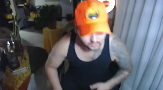 Snapshot of pitbullveryhot chatting on 02-19-25, 06:22 pitbullveryhot online show from 02-19-25, 06:22