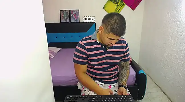 Snapshot of pitbullveryhot chatting on 03-09-25, 07:59 pitbullveryhot online show from 03-09-25, 07:59