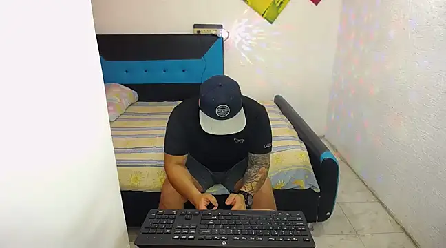 Snapshot of pitbullveryhot chatting on 03-15-25, 03:07 pitbullveryhot online show from 03-15-25, 03:07