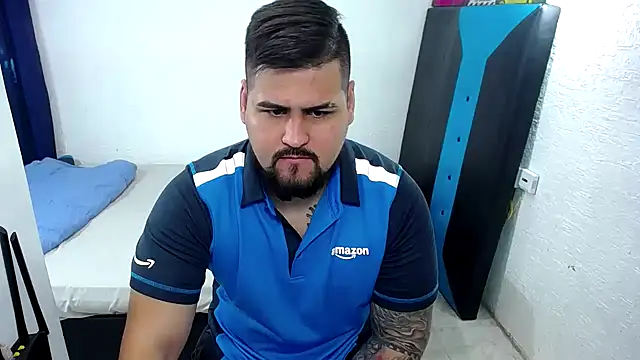 Snapshot of pitbullveryhot chatting on 10-10-25, 10:58 pitbullveryhot online show from 10-10-25, 10:58