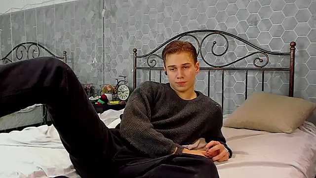 Snapshot of Marcus_Swampov chatting on 12-02-24, 03:25 Marcus Swampov online show from 12-02-24, 03:25