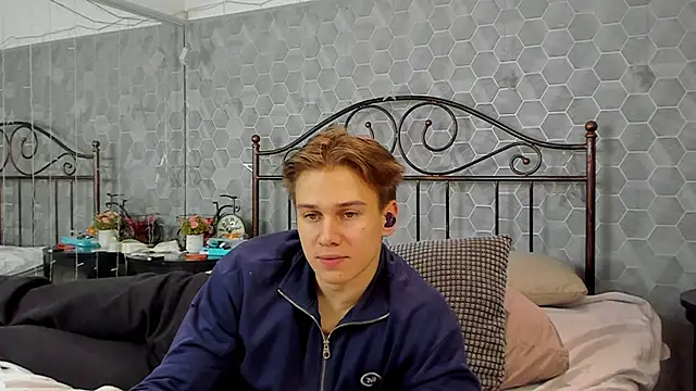 Snapshot of Marcus_Swampov chatting on 12-09-24, 02:17 Marcus Swampov online show from 12-09-24, 02:17