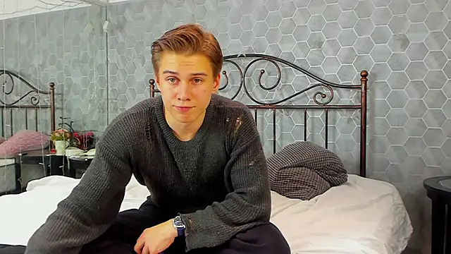 Snapshot of Marcus_Swampov chatting on 12-20-24, 07:12 Marcus Swampov online show from 12-20-24, 07:12