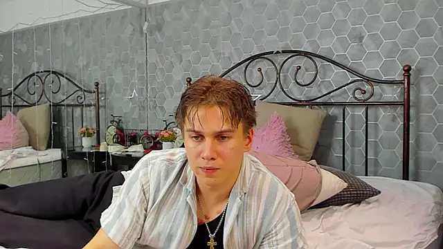 Snapshot of Marcus_Swampov chatting on 12-24-24, 05:05 Marcus Swampov online show from 12-24-24, 05:05