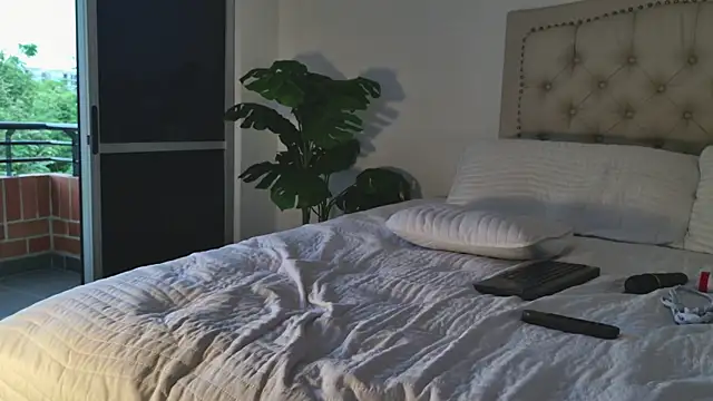 Scarlett grand online show from 11-05-25, 09:48