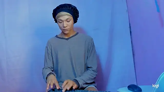 StassieBell online show from 04-24-26, 09:23