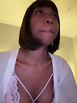 Snapshot of IamCrystal2 chatting on 01-03-25, 06:46 IamCrystal2 online show from 01-03-25, 06:46