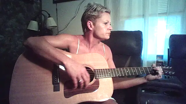 jadegilf1 online show from 05-22-26, 08:36