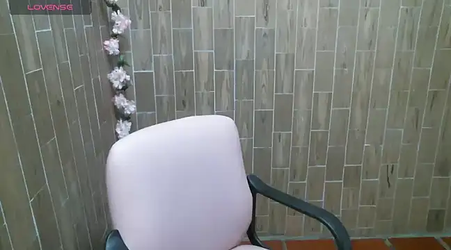 solyeria online show from 12-12-24, 06:21